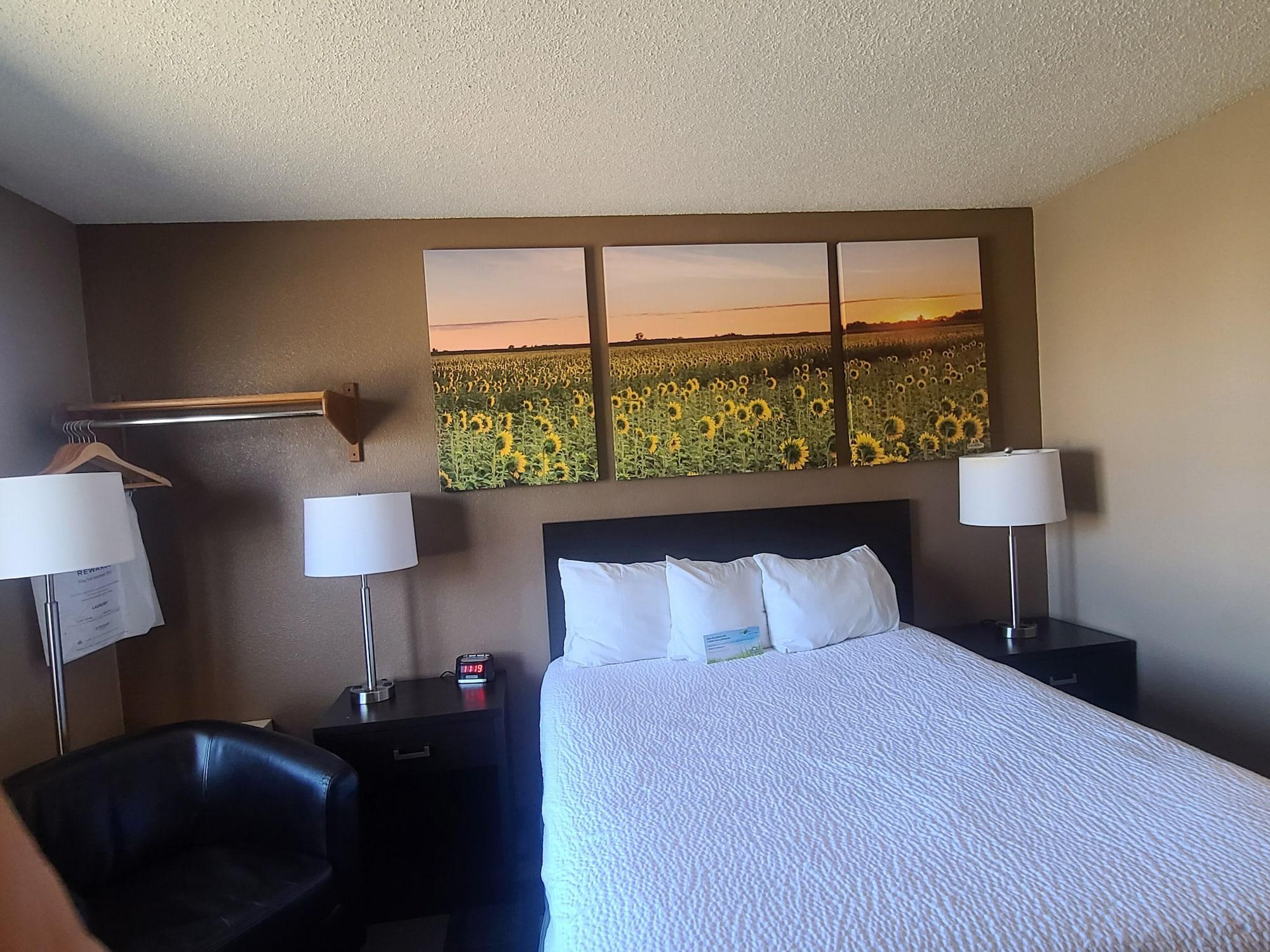 Days Inn By Wyndham Watertown Εξωτερικό φωτογραφία