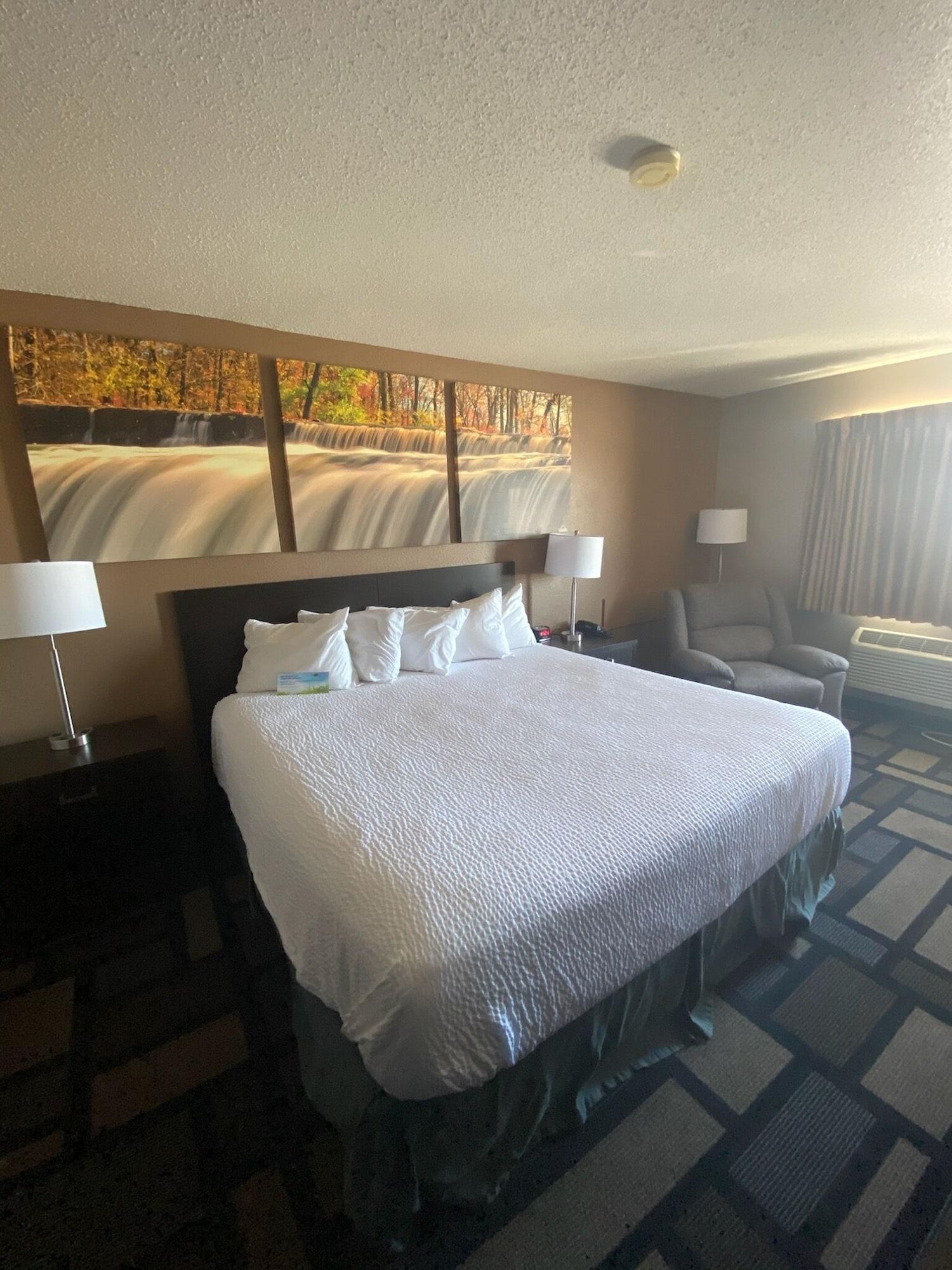 Days Inn By Wyndham Watertown Εξωτερικό φωτογραφία