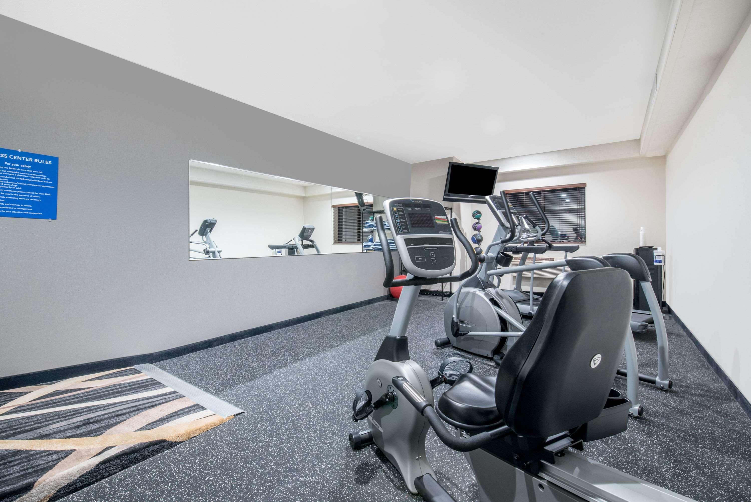 Days Inn By Wyndham Watertown Εξωτερικό φωτογραφία